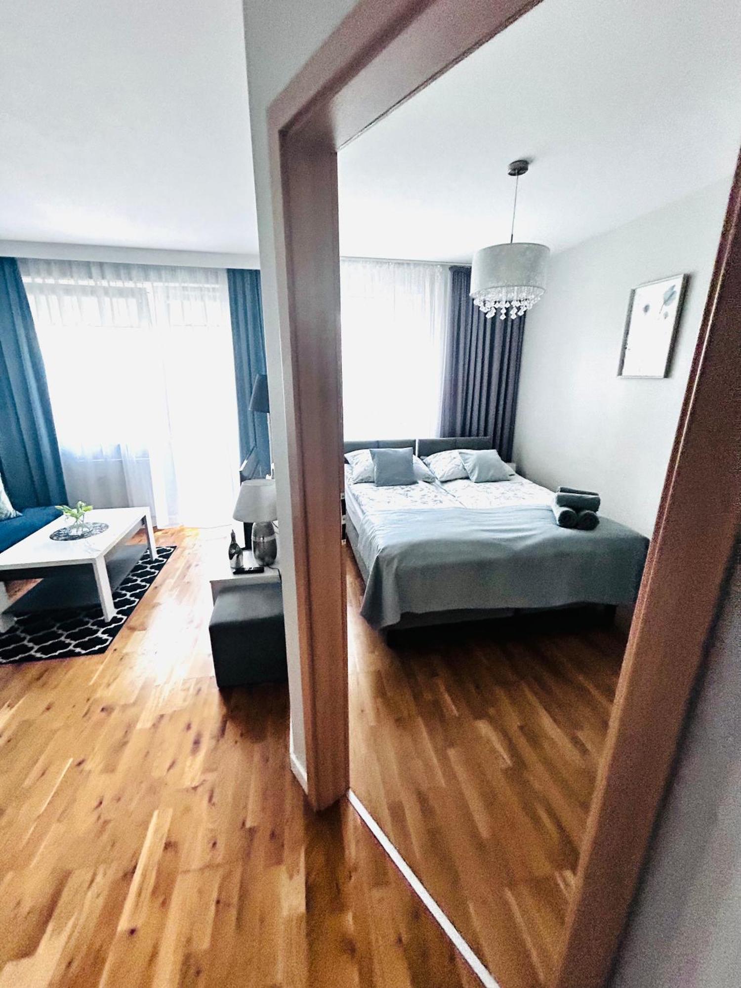 Apartament Manhattan 고르주프비엘코폴스키 외부 사진